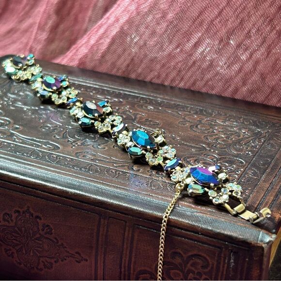 RARE Signed Vintage HOLLYCRAFT 1955 Purple Rhinestone Ornate Bracelet - Picture 2 of 6